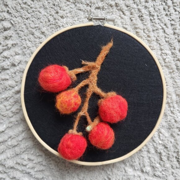 Vegetables on Embroidery Hoops | Handmade | Wool Needle Felting 1 Piece: Tomatos - Picture 6 of 9